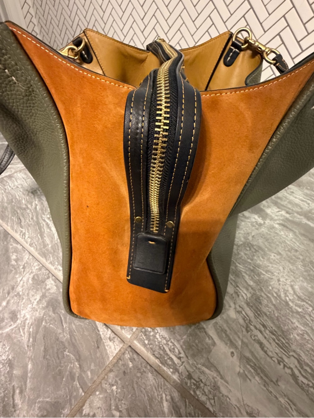 Coach Rogue 39 Olive Green Leather Tote with Cognac Suede Side Panels - Picture 5 of 16